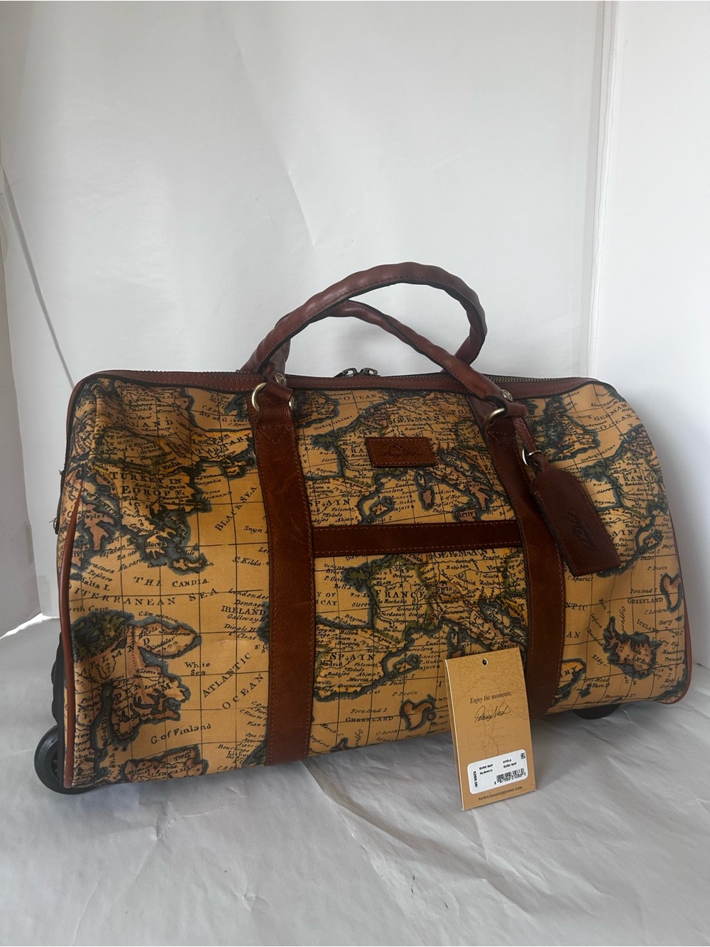 Patricia Nash Tan & Brown Vintage Map Weekender Duffel Trolley Avola